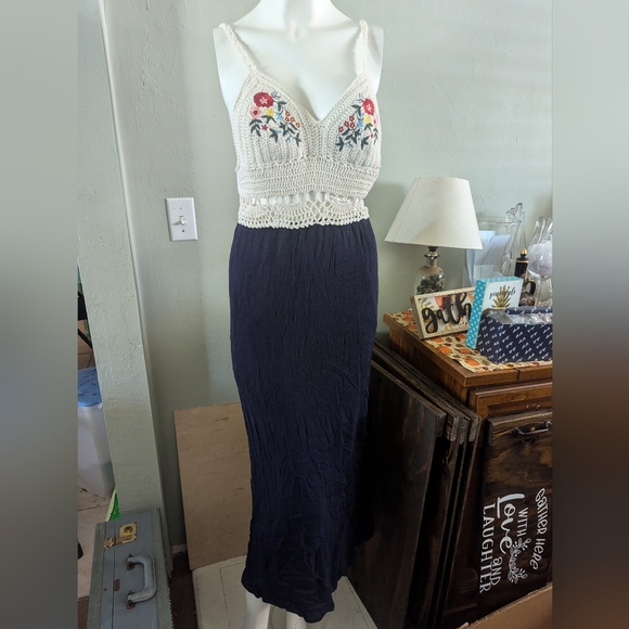 Papaya Crochet top Dress Size Medium - Picture 1 of 5